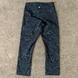 Lululemon Wunder Under Crops Blue Floral